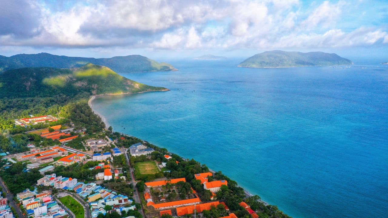 Đặt tour Côn Đảo 3 ngày 2 đêm ngắm nhìn cảnh quan thiên nhiên tuyệt đẹp (Ảnh: Sưu tầm)