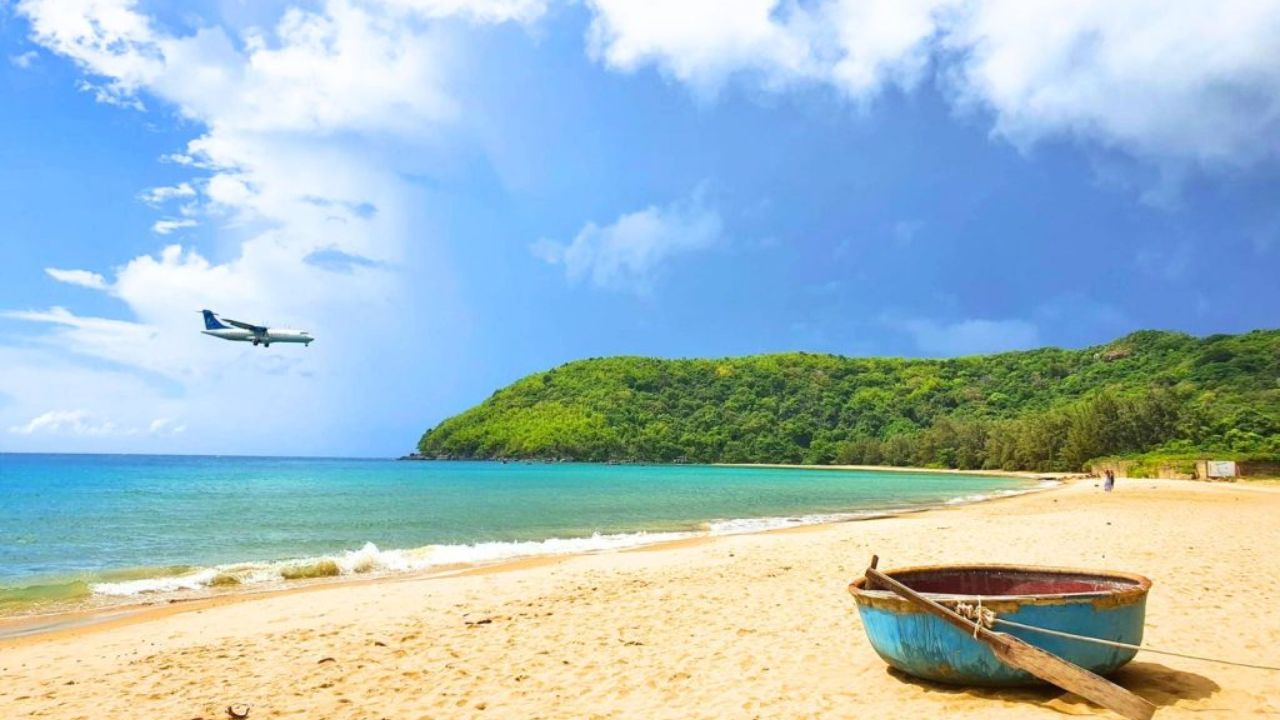 Bãi Đầm Trầu vẫn giữ nguyên vẻ đẹp hoang sơ vốn có (Ảnh: Sưu tầm)