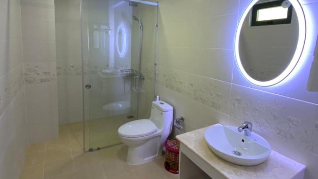 Khách sạn combo Côn Đảo 2 ngày 1 đêm với nhà vệ sinh sạch sẽ (Ảnh: Sưu tầm)